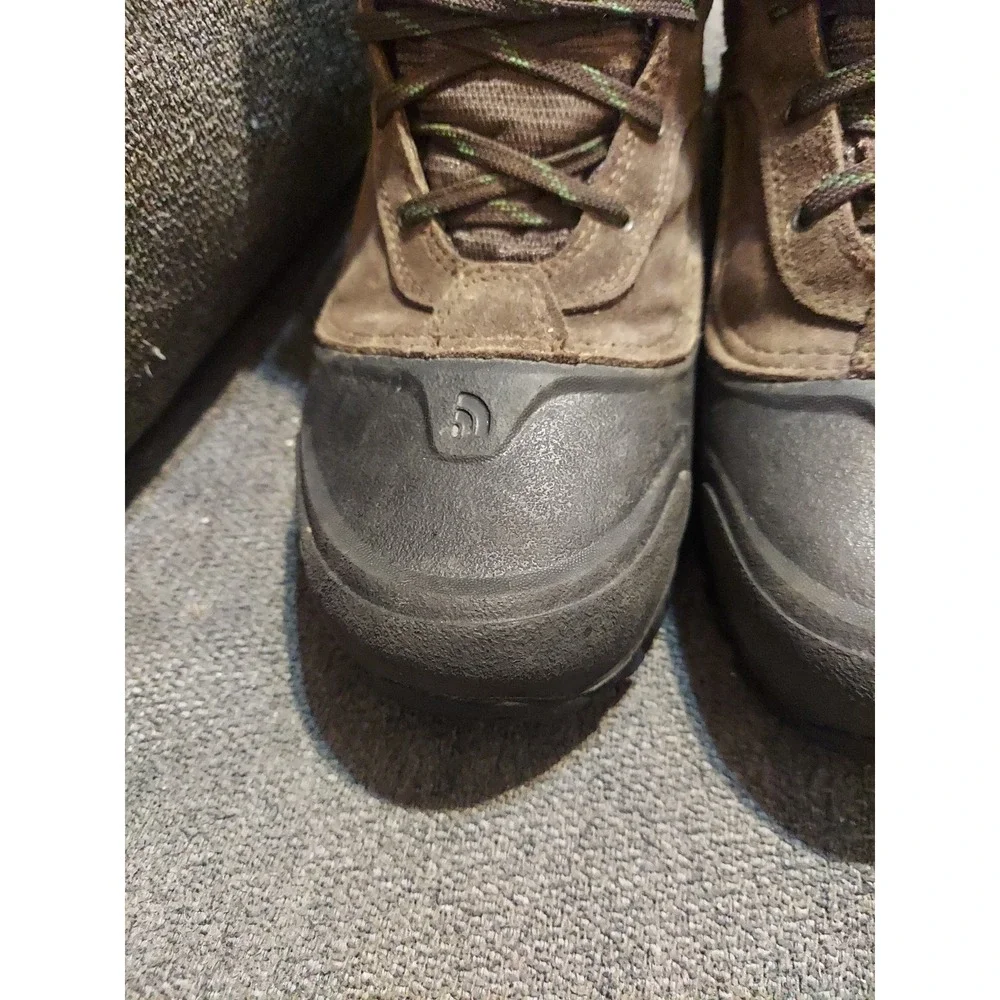 The North Face Heat Seeker 200g Insulated Waterproof Snow Mens Size 9 Boots Hike